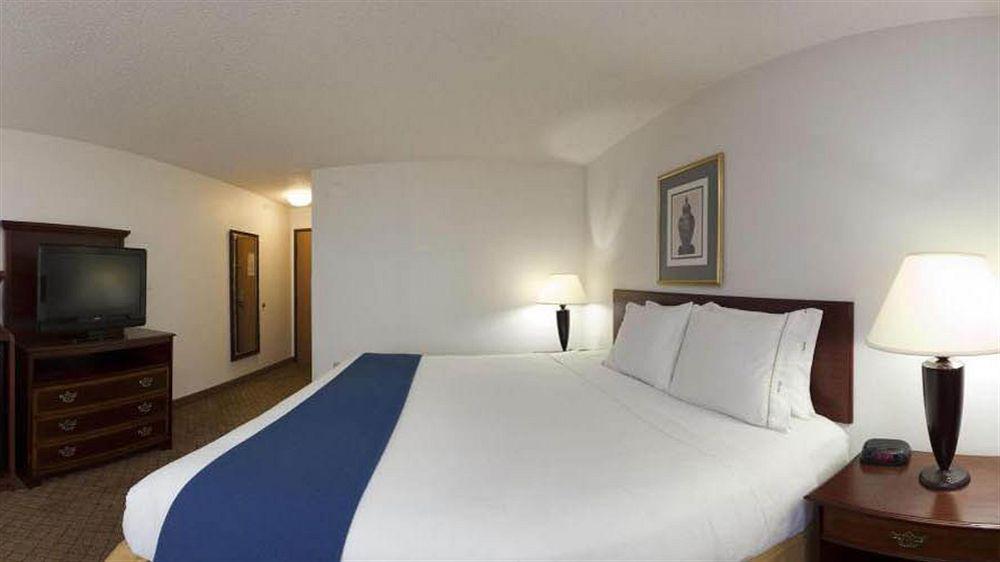 Holiday Inn Express & Suites Alliance By Ihg Exteriör bild