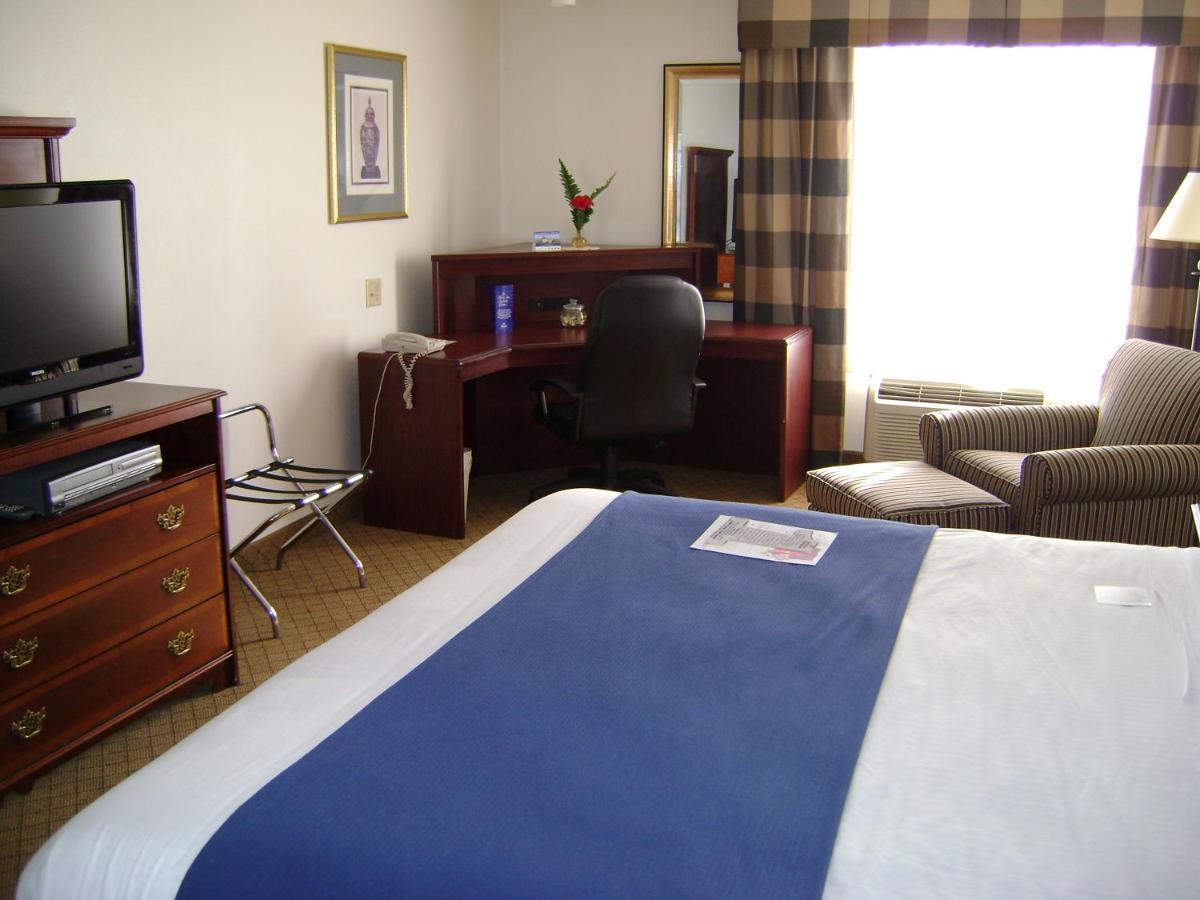 Holiday Inn Express & Suites Alliance By Ihg Exteriör bild