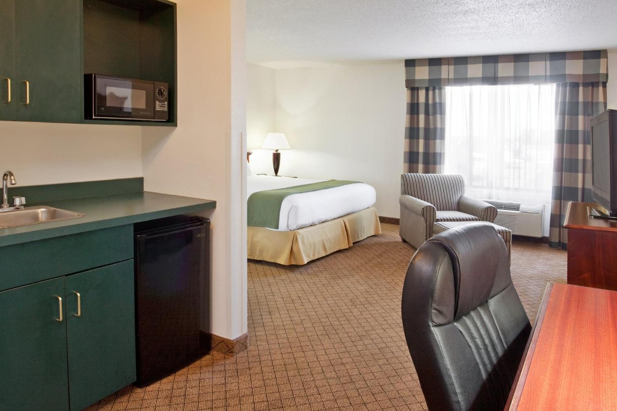Holiday Inn Express & Suites Alliance By Ihg Exteriör bild