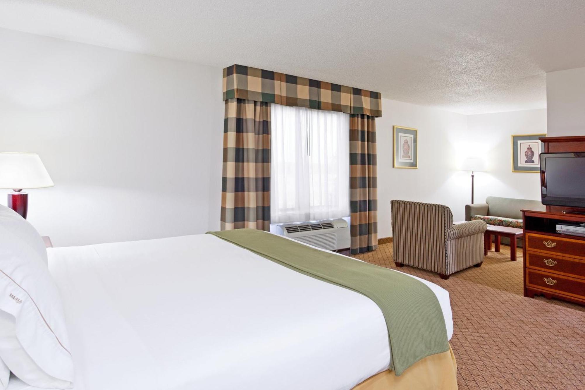 Holiday Inn Express & Suites Alliance By Ihg Exteriör bild