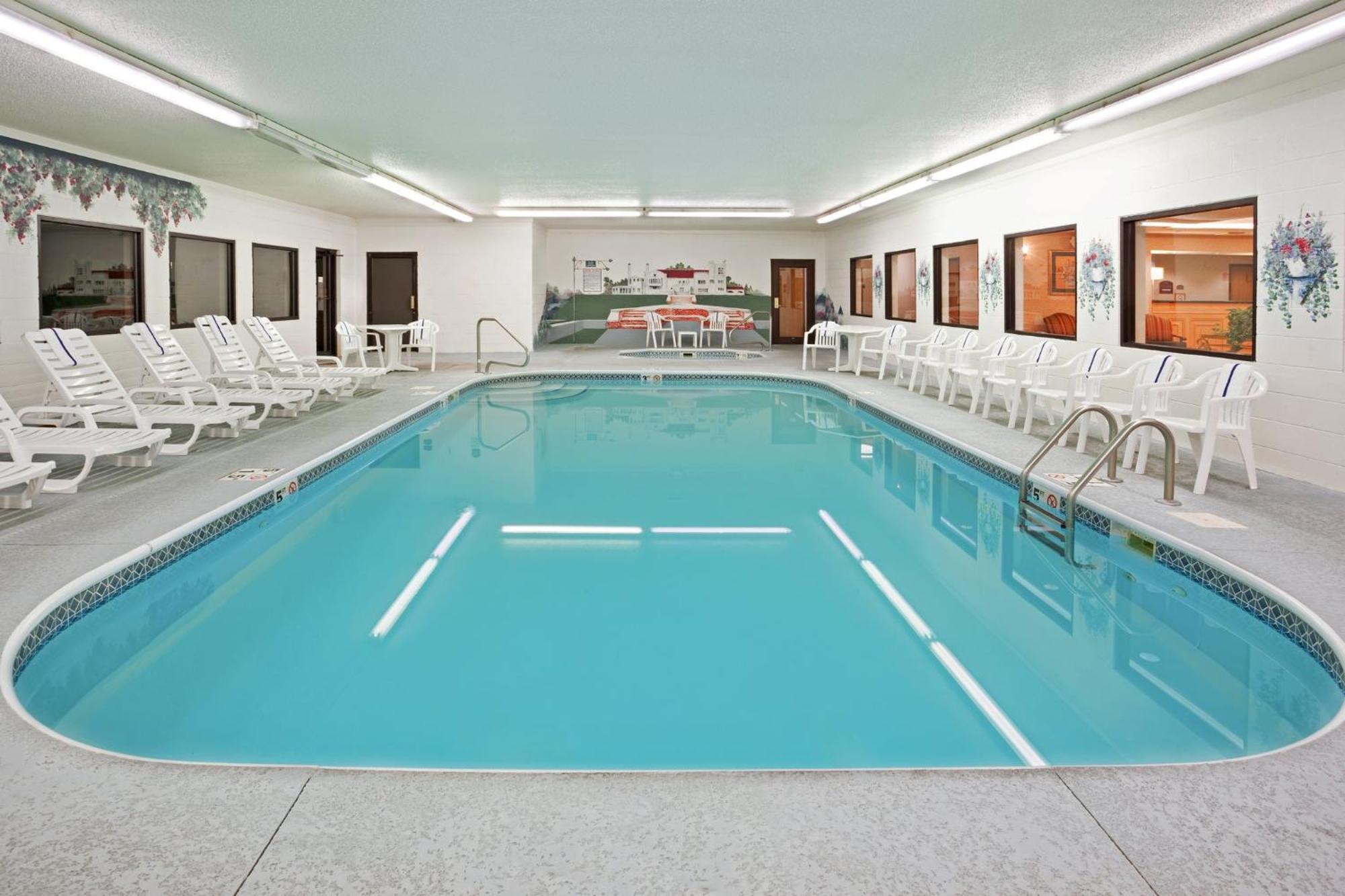 Holiday Inn Express & Suites Alliance By Ihg Exteriör bild