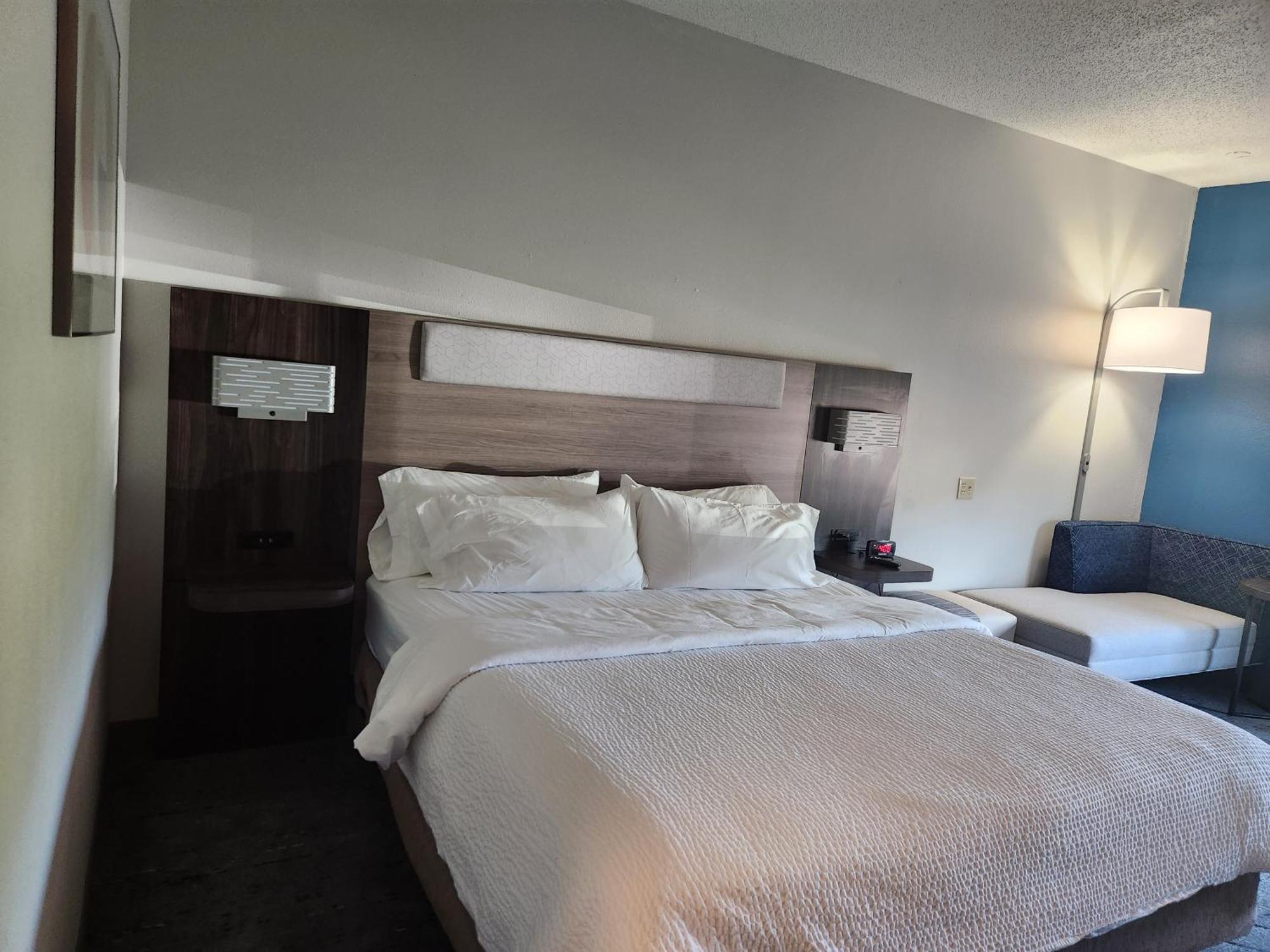 Holiday Inn Express & Suites Alliance By Ihg Exteriör bild